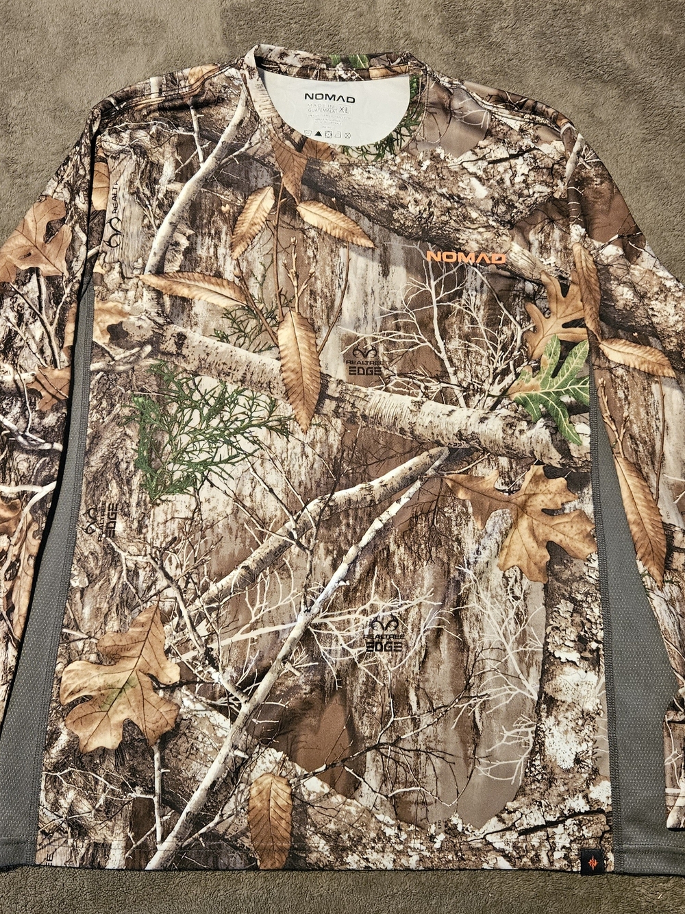 Nomad - Men’s Performance Long-Sleeve  Hunting/Fishing Shirt - Realtree Edge